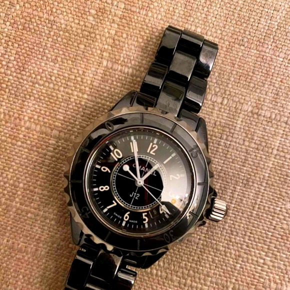 Watch - Picture 1 of 4